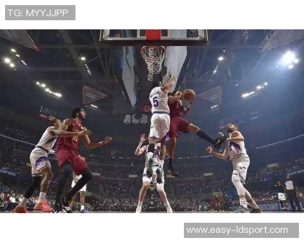 加兰半场表现出色12投5中贡献11分3助攻且零失误状态在线